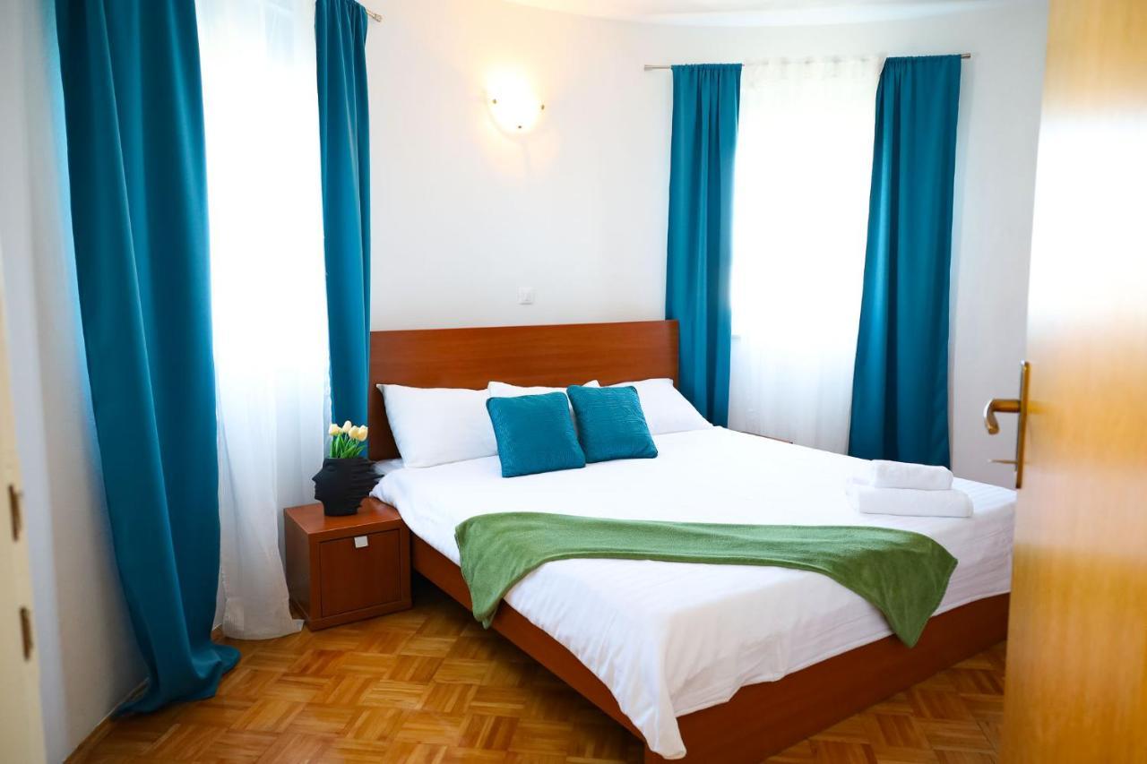 Zadar, The Florens Residence - Apartments Near The Beach With The New Pool & Garden, Bbq And Kids Playground Bagian luar foto