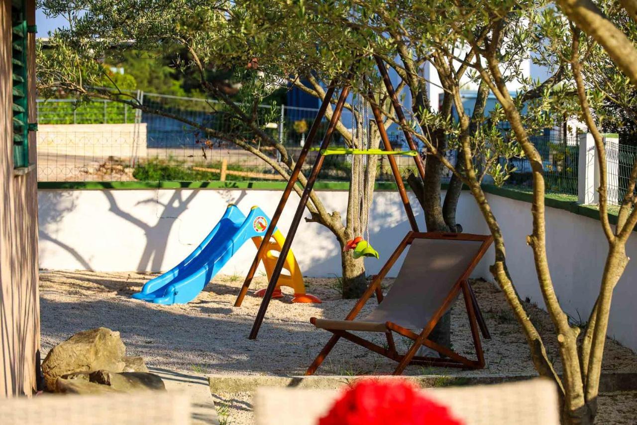 The Florens Residence Near The Beach With The Pool, Bbq And Kids Playground, Zadar Diklo Bagian luar foto