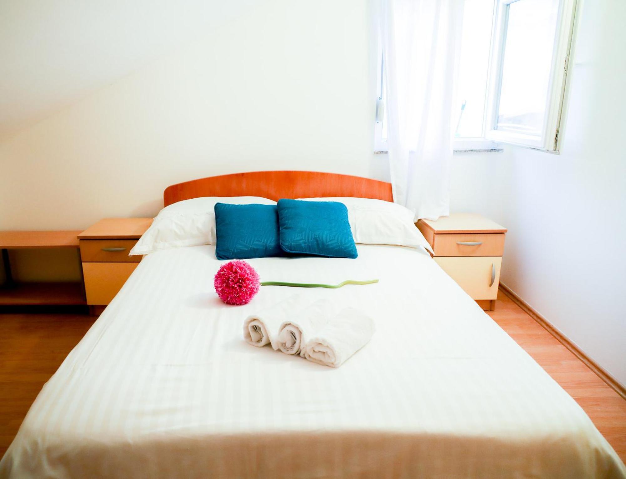 The Florens Residence Near The Beach With The Pool, Bbq And Kids Playground, Zadar Diklo Ruang foto