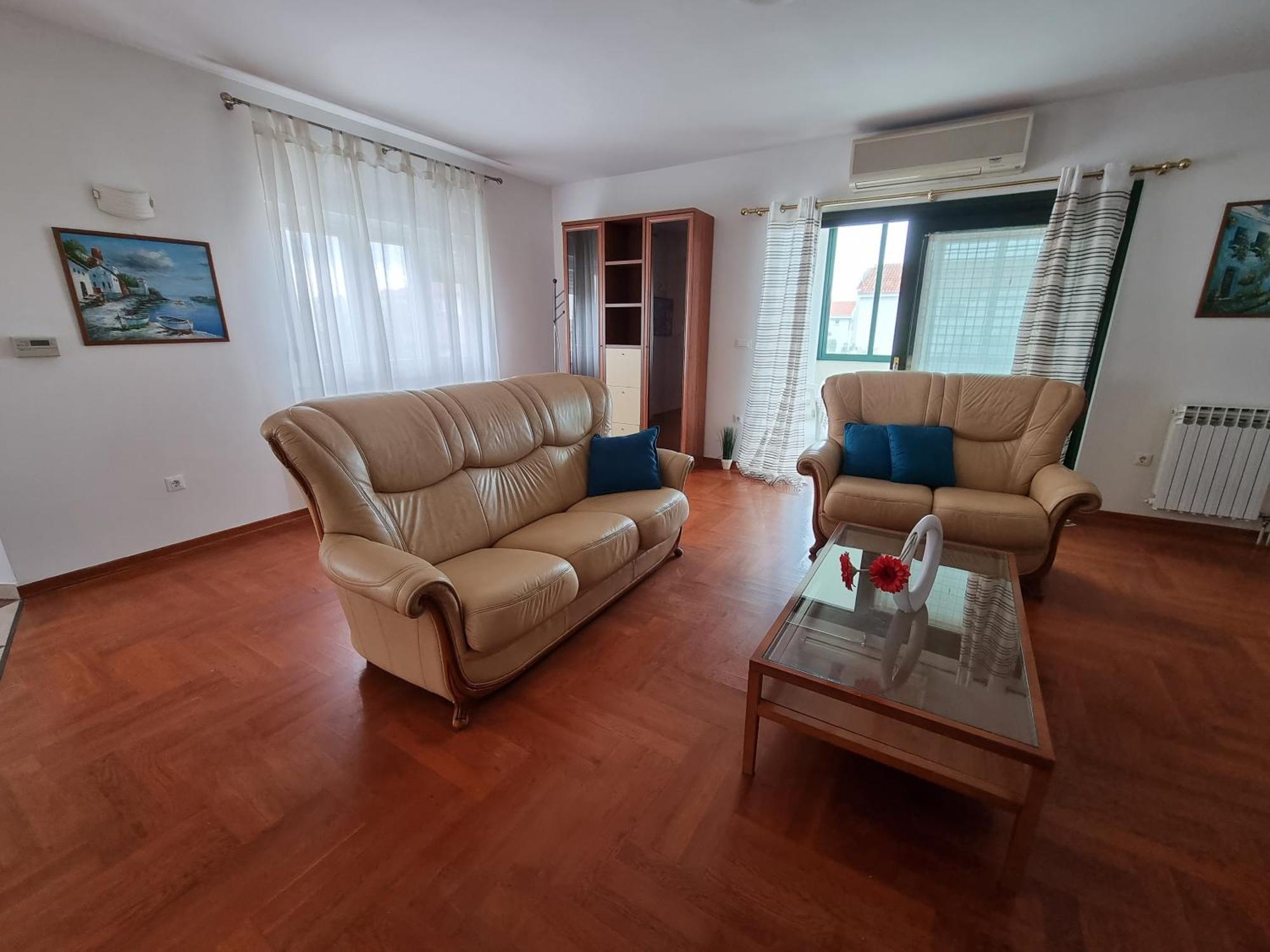 Zadar, The Florens Residence - Apartments Near The Beach With The New Pool & Garden, Bbq And Kids Playground Ruang foto
